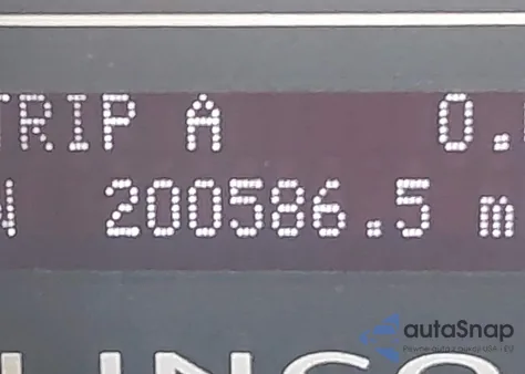 2010 Lincoln Navigator z USA, uszkodzony, nr VIN 5LMJJ2H5XAEJ10161